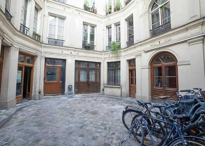 Appartement 2 Etages Paris - Metro 9 Grands Boulevards - Folies Bergeres